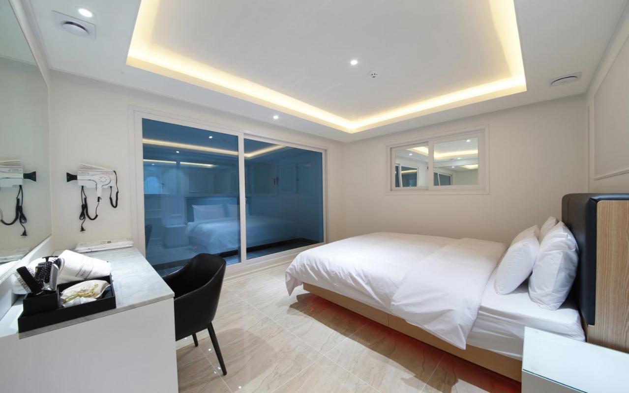 Wj Hotel Pool House Wonju Zewnętrze zdjęcie
